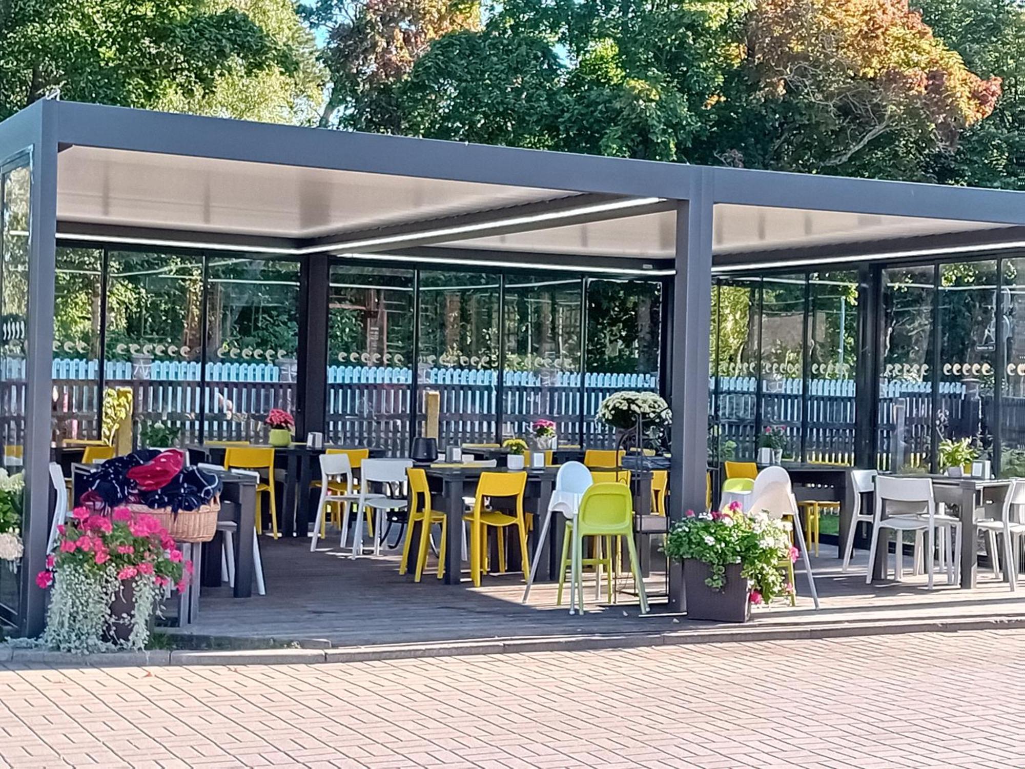 尤拉斯布利兹酒店 文茨皮尔斯 外观 照片